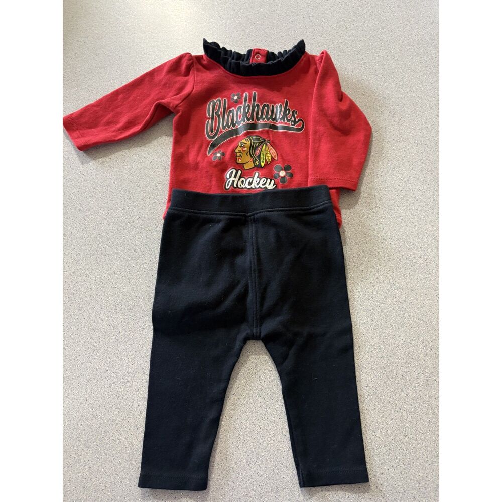 NHL Blackhawks 2 Piece Outfit Size: 0-3 Months *Never Worn